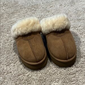 UGG Kids Chestnut & Cream Shearling Clog Slippers